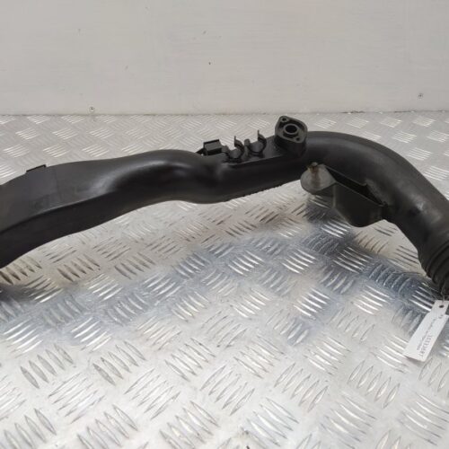 Патрубок интеркулера Volkswagen Passat B5+ (GP) 2002